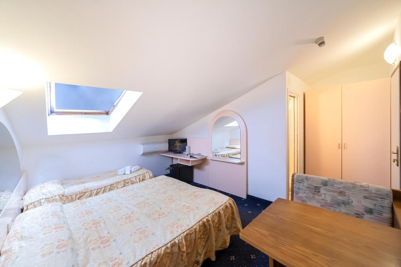 ליגננו סביאדורו Hotel Villa Luisa מראה חיצוני תמונה