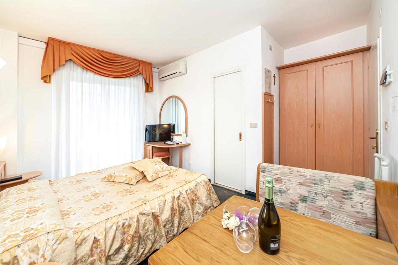 ליגננו סביאדורו Hotel Villa Luisa מראה חיצוני תמונה