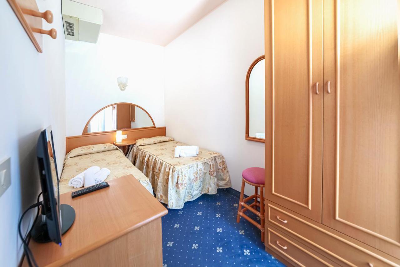 ליגננו סביאדורו Hotel Villa Luisa מראה חיצוני תמונה
