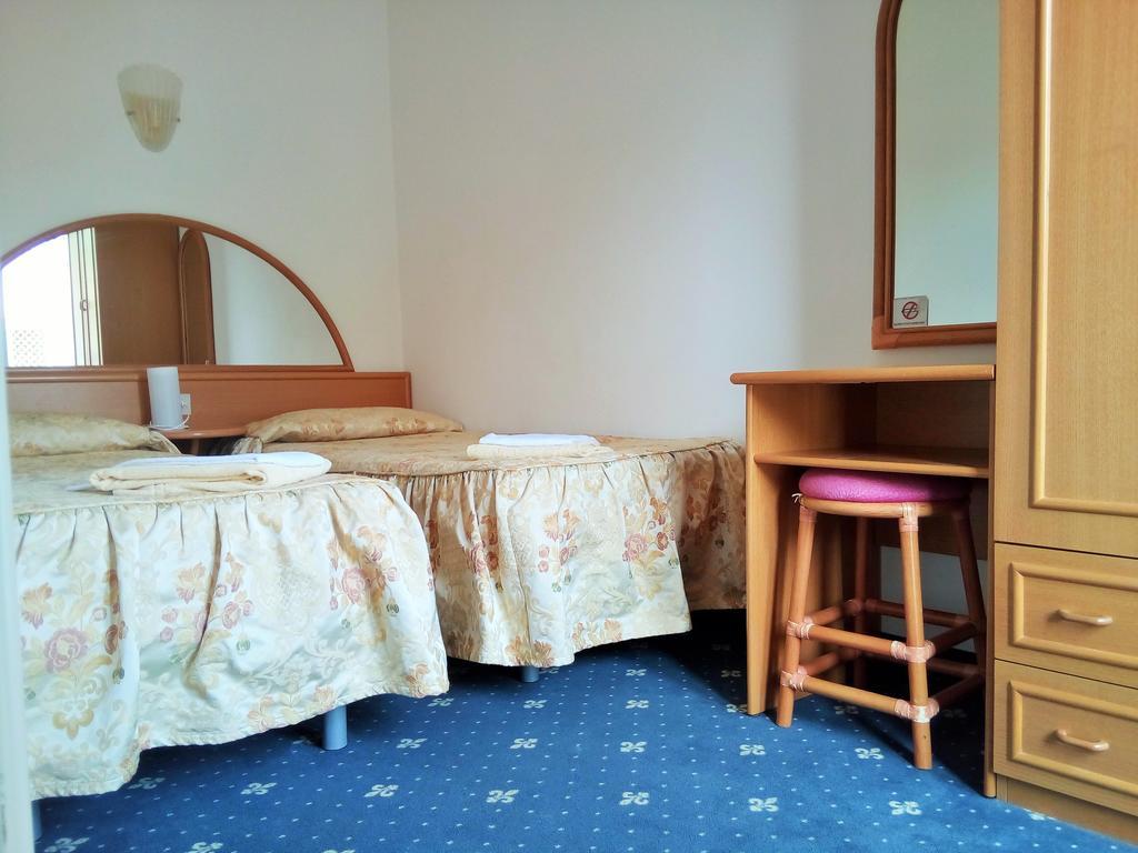 ליגננו סביאדורו Hotel Villa Luisa מראה חיצוני תמונה