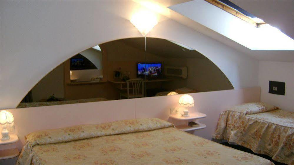 ליגננו סביאדורו Hotel Villa Luisa מראה חיצוני תמונה